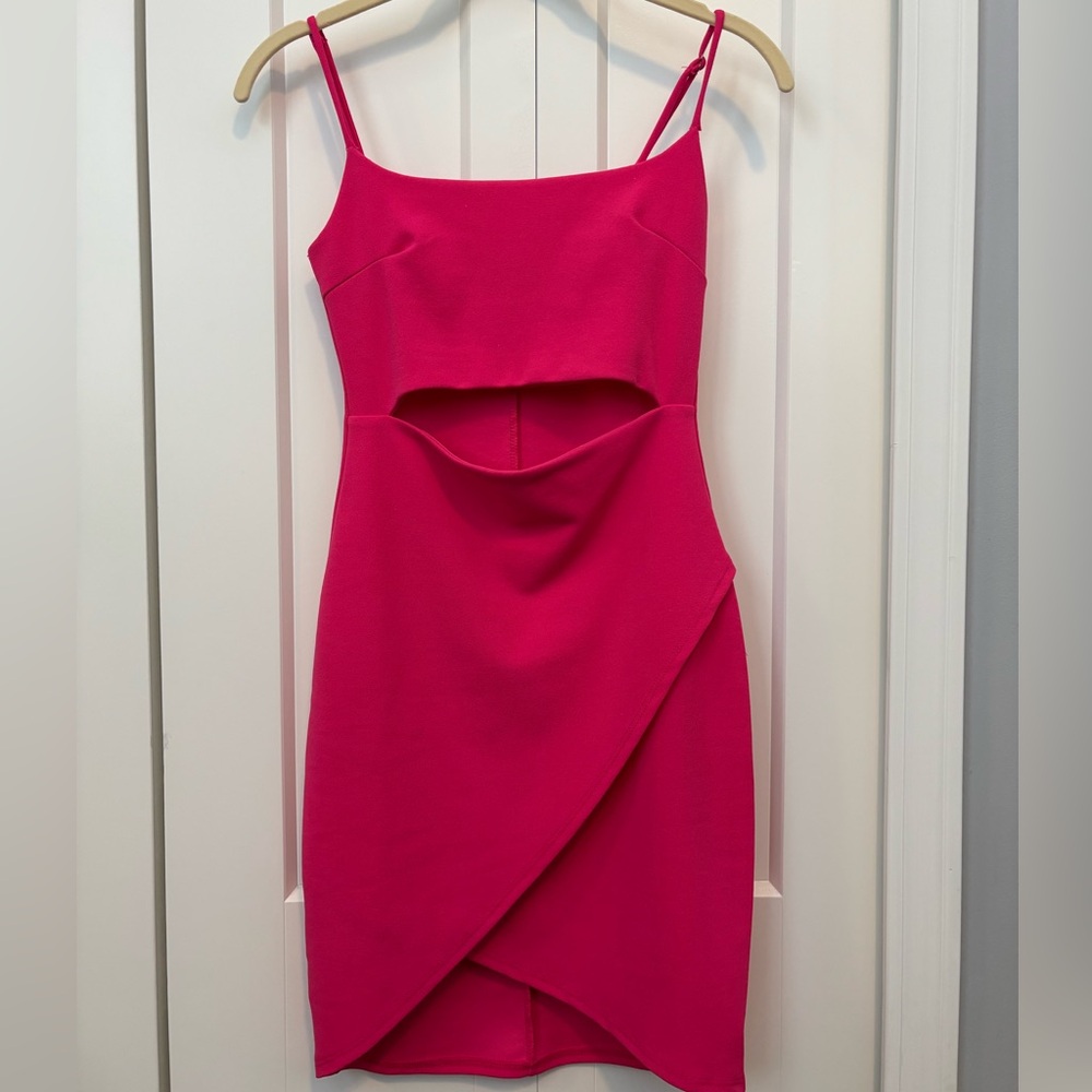 Lulus pink mini dress, size xs, cut out stomach, worn once